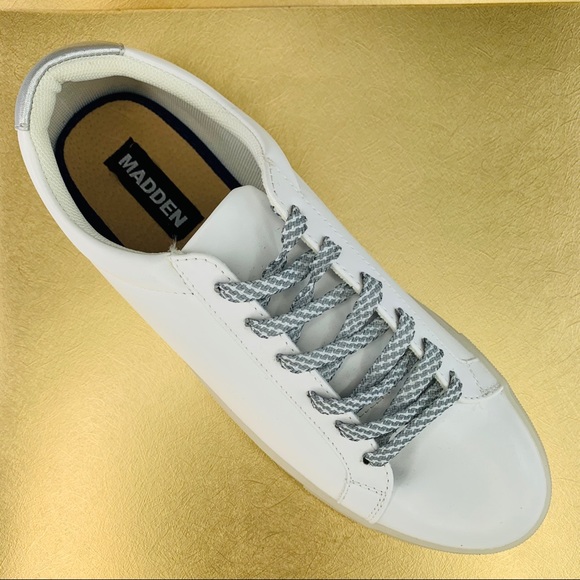 steve maddens tennis shoes